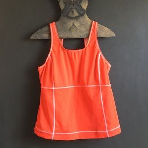 Size 18 red Lands End workout top w/ built in bra